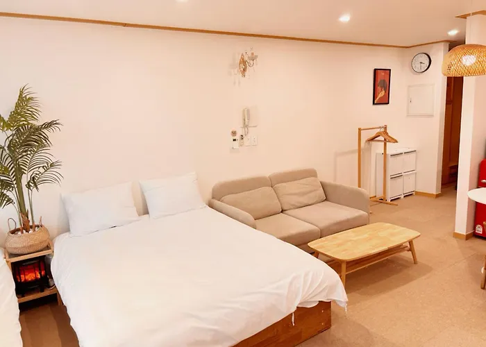 Apartment I18 Hongdea View Location